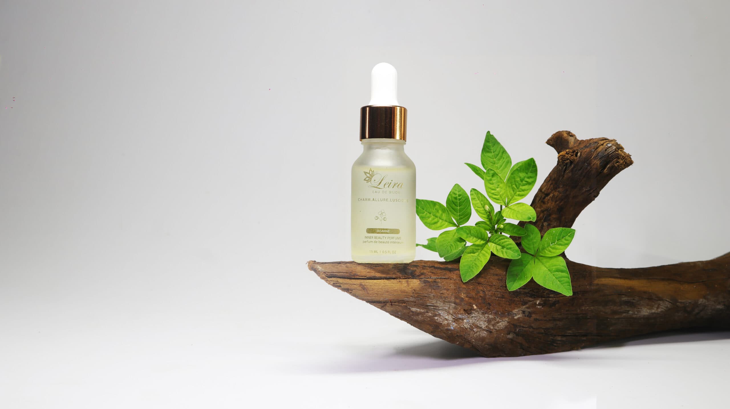 Leira Jasmine intimate perfume